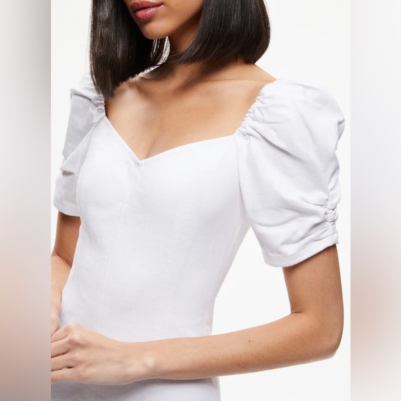 NWT Alice and Olivia Mini Puff Sleeve Denim Mini Dress in Vintage Sugar size 0 - Picture 4 of 6